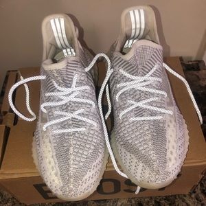 Static Yeezys 350